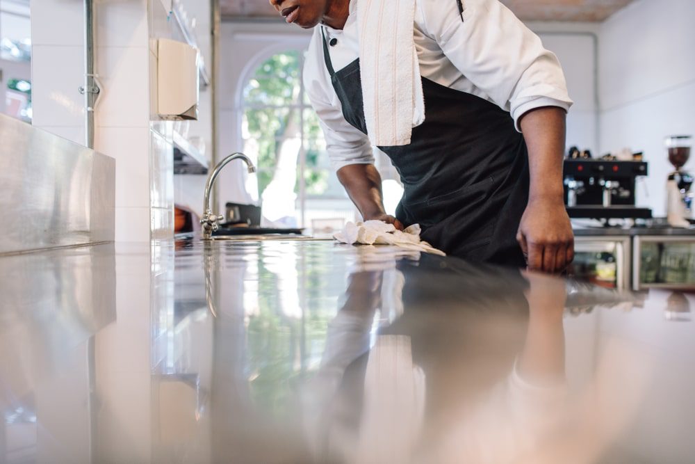shutterstock_768336076.jpg Nettoyage cuisine